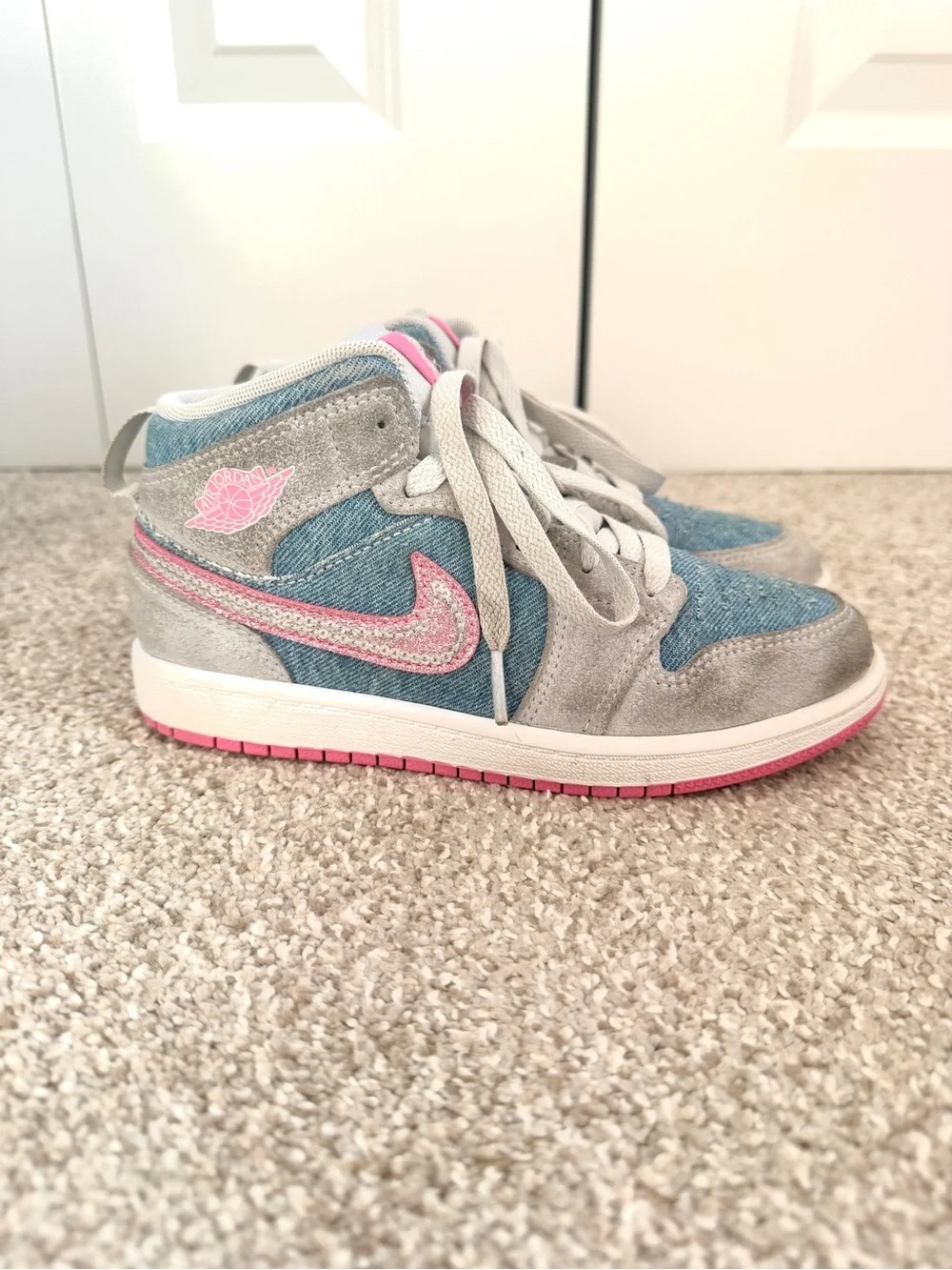 Jordan Kids' High-Top Sneakers in Gray, Blue & Pink